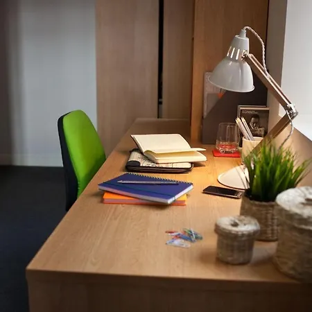 Appartement For Students Only - Algernon Firth In