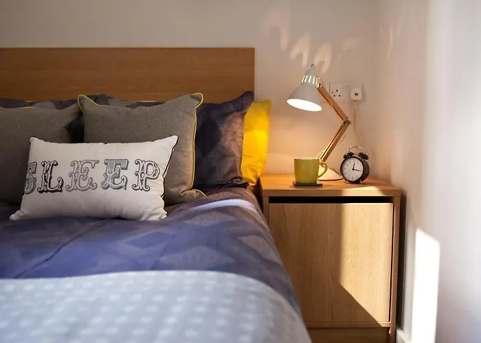 Appartement For Students Only - Algernon Firth In