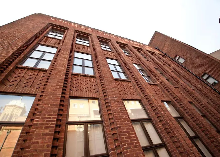 Appartement For Students Only - Algernon Firth In *